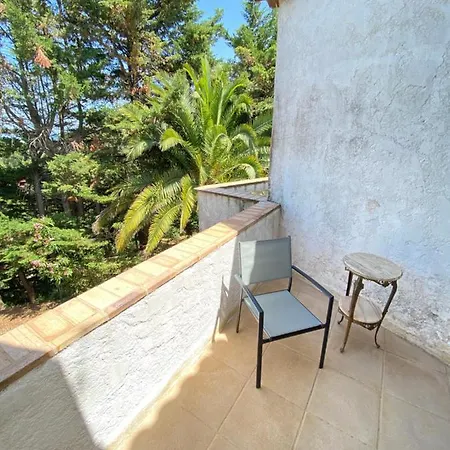 Daurus Villa *