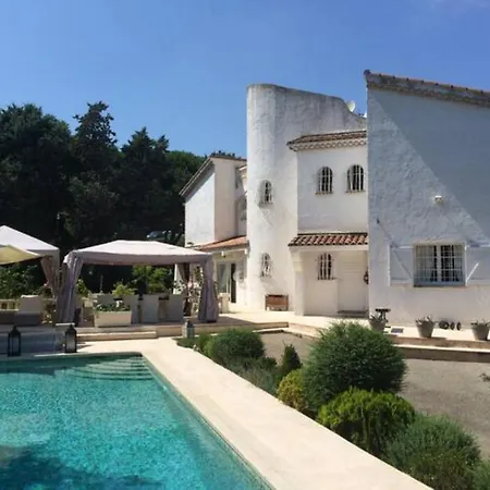 Daurus Vila *