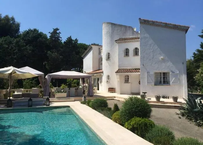 Daurus Villa *
