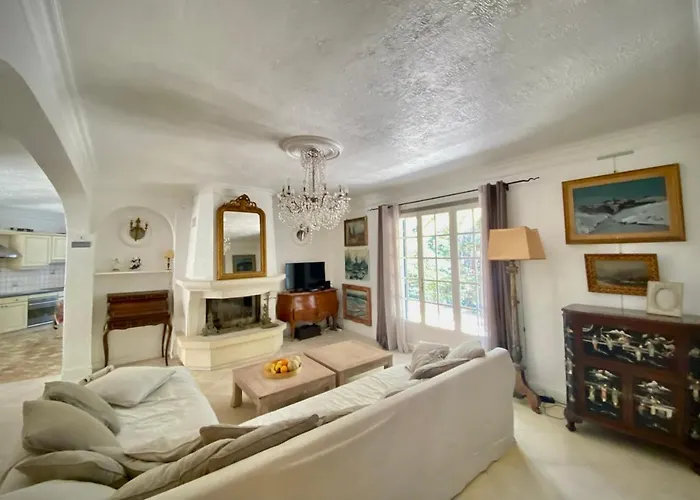 Daurus Villa *