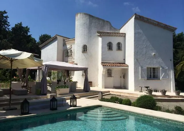 Daurus Villa *